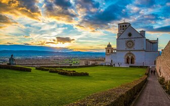CK Turancar, autobusový poznávací zájazd, Umbria - potulky srdcom Talianska, Assisi, Basilica San Francesco CK Turancar, autobusový poznávací zájazd, Umbria - potulky srdcom Talianska, Assisi, Basilica San Francesco