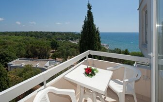 Hotel Delfin - balkón SSV - CK Turancar - autobusový zájazd Chorvátsko, Istria, Poreč