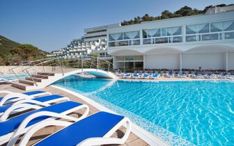 Hotel Narcis - bazén - autobusový zájazd CK Turancar - Chorvátsko, Istria, Rabac