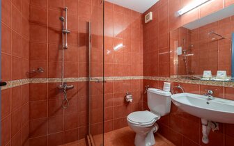 Hotel Belitsa -  kúpelňa - letecký a  autobusový zájazd CK Turancar - Bulharsko stredisko  Primorsko Hotel Belitsa -  kúpelňa - letecký a  autobusový zájazd CK Turancar - Bulharsko stredisko  Primorsko