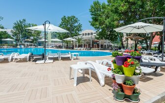 Hotel Belitsa - bazén - letecký a  autobusový zájazd CK Turancar - Bulharsko stredisko  Primorsko Hotel Belitsa - bazén - letecký a  autobusový zájazd CK Turancar - Bulharsko stredisko  Primorsko