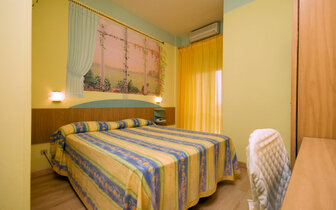 Hotel Mocambo - izba - zájazd vlastnou dopravou CK Turancar - Taliansko, Palmová riviéra, San Benedetto del Tronto