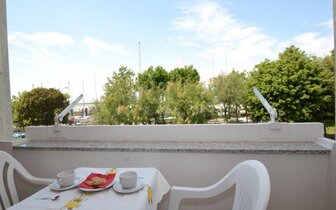 apartmány Gavitello s bazénom, zájazdy individuálnou a autobusovou dopravou  CK TURANCAR - Taliansko, BIBIONE