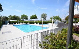 apartmány Gavitello s bazénom, zájazdy individuálnou a autobusovou dopravou  CK TURANCAR - Taliansko, BIBIONE