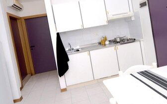 apartmánový dom Laura s bazénom v blízkosti kúpeľov, zájazdy autobusovou a individuálnou dopravou do Talianska, Bibione 