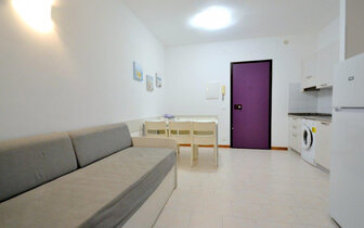 apartmánový dom Laura typ C2 s bazénom v blízkosti kúpeľov, zájazdy autobusovou a individuálnou dopravou do Talianska, Bibione 