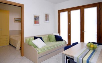 apartmánový dom Vila Anna blízko pláže, zájazdy autobusovou a individuálnou dopravou CK TURANCAR do Talianska, Bibione