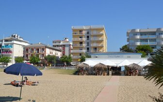 Rezidencia ADRIATICO priamo na pláži v BIBIONE SPIAGGIA, zájazdy autobusovou a individuálnou dopravou do Talianska CK TURANCAR