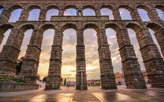 CK Turancar, Letecký poznávací zájazd, Španielsko poklady UNESCO, Segovia, rímsky akvadukt