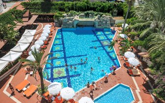 Hotel Elegance International - relaxačný bazén zhora - letecký zájazd CK Turancar - Marmaris, Turecko