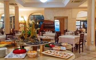 Club Esse Palmasera - jedalen - letecký zájazd CK Turancar - Taliansko - Sardínia