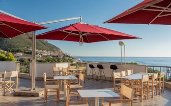 Club Esse Palmasera - terasa - letecký zájazd CK Turancar - Taliansko - Sardínia