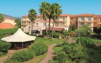 Hotel Nicotera Beach - záhrada - letecký zájazd CK Turancar - Taliansko - Kalábria - Nicotera Marina