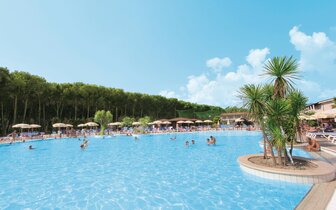 Hotel Nicotera Beach - bazén - letecký zájazd CK Turancar - Taliansko - Kalábria - Nicotera Marina