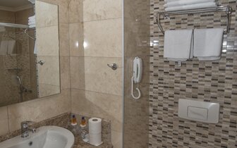 Riviera Hotel - kúpeľňa - letecký zájazd CK Turancar - Turecko, Alanya Riviera Hotel - kúpeľňa - letecký zájazd CK Turancar - Turecko, Alanya