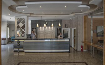 Riviera Hotel - recepcia - letecký zájazd CK Turancar - Turecko, Alanya Riviera Hotel - recepcia - letecký zájazd CK Turancar - Turecko, Alanya