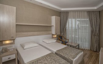 Riviera Hotel - izba - letecký zájazd CK Turancar - Turecko, Alanya Riviera Hotel - izba - letecký zájazd CK Turancar - Turecko, Alanya