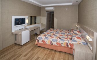 Riviera Hotel - izba - letecký zájazd CK Turancar - Turecko, Alanya Riviera Hotel - izba - letecký zájazd CK Turancar - Turecko, Alanya