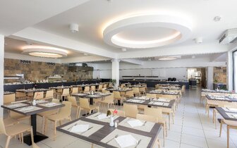 Hotel Neptun - Chorvátsko - Tučepi - zájazd CK Turancar