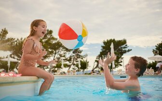 Hotel Neptun - Chorvátsko - Tučepi - zájazd CK Turancar