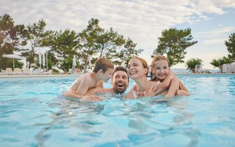 Hotel Neptun - Chorvátsko - Tučepi - zájazd CK Turancar