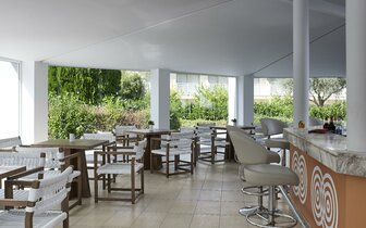 HOTEL KOLYMBIA STAR - bar pri bazéne - letecký zájazd (Rodos, Kolymbia)