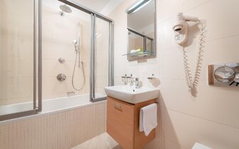 Hotel Olympia - zájazd CK Turancar - Chorvátsko - Vodice Hotel Olympia - zájazd CK Turancar - Chorvátsko - Vodice