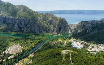 Penzión Rogač - rieka Cetina - autobusový zájazd CK Turancar - Chorvátsko, Omiš (Duče) Penzión Rogač - rieka Cetina - autobusový zájazd CK Turancar - Chorvátsko, Omiš (Duče)