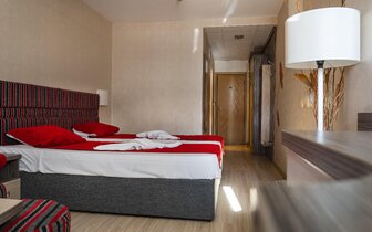 hotel Kotva - izba - letecký a autobusový zájazd CK Turancar - Slnečné pobrežie, Bulharsko hotel Kotva - izba - letecký a autobusový zájazd CK Turancar - Slnečné pobrežie, Bulharsko