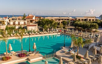 Porto Platanias Village - hotel - letecký zájazd CK Turancar - Kréta, Chania