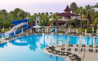 Hotel Bella Resort & Spa - bazén - letecký zájazd CK Turancar - Turecko, Colakli