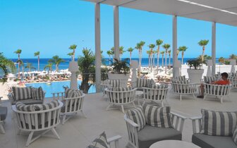 Constantinos the Great – bar – letecký zájazd CK Turancar – Cyprus, Protaras