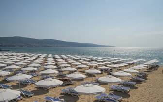 Hotel Melia Sunny Beach - pláž - letecký zájazd CK Turancar - Bulharsko, Slnečné pobrežie Hotel Melia Sunny Beach - pláž - letecký zájazd CK Turancar - Bulharsko, Slnečné pobrežie
