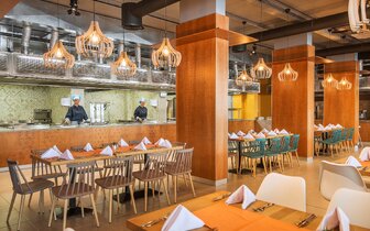 Hotel Melia Sunny Beach - reštaurácia - letecký zájazd CK Turancar - Bulharsko, Slnečné pobrežie Hotel Melia Sunny Beach - reštaurácia - letecký zájazd CK Turancar - Bulharsko, Slnečné pobrežie