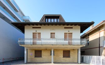 Apartmánový dom Casa Gugliemo e Anna v Lignano Sabbiadoro, dovolenka autobusom alebo individuálnou dopravou CK TURANCAR