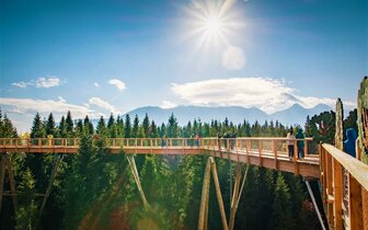 CK Turancar, Autobusový poznávací zájazd, Vysoké Tatry a severný Spiš, Bachledova dolina, chodník korunami stromov CK Turancar, Autobusový poznávací zájazd, Vysoké Tatry a severný Spiš, Bachledova dolina, chodník korunami stromov
