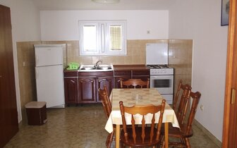 Vila Vukovič Davor - apartmán A/6 (budova č.1) - autobusový zájazd CK Turancar - Chorvátsko - Omiš (Duće)