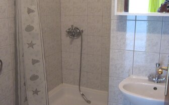 Vila Vukovič Davor - apartmán A/4+2 (budova č.2) - autobusový zájazd CK Turancar - Chorvátsko - Omiš (Duće)