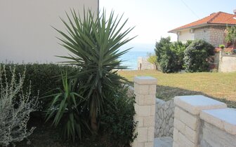 Vila Vukovič Davor - apartmány (budova č.2) - autobusový zájazd CK Turancar - Chorvátsko - Omiš (Duće)