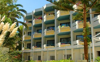 Hotel Rethymno Mare - hotelové izby - letecká doprava CK Turancar - Kréta, Skaleta