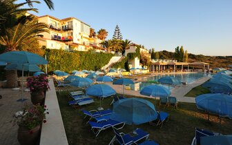 Hotel Rethymno Mare - bazén - letecká doprava CK Turancar - Kréta, Skaleta