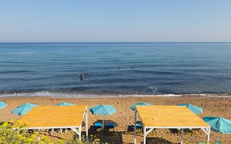 Hotel Rethymno Mare - pláž - letecká doprava CK Turancar - Kréta, Skaleta