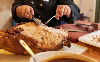 Checkin Garbí - bufetové stoly - letecký zájazd CK Turancar - Španielsko, Calella