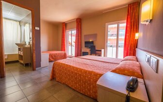 Hotel Neptuno Tossa  - izba - letecký zájazd CK Turancar - Španielsko, Tossa de Mar
