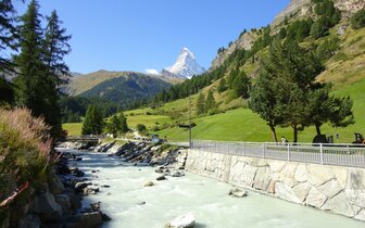 CK Turancar, Autobusový poznávací zájazd, Švajčiarsky okruh, Zermatt, Pohľad na Veľký Matterhorn