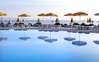 Hotel Sunshine Rhodes-bazén-letecký zájazd CK Turancar-Rodos
