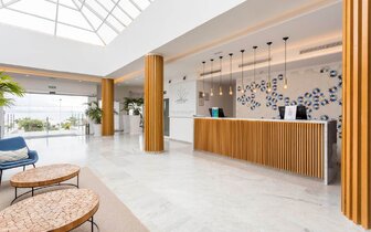 Labranda Alyssa Suite Hotel - recepcia - letecký zájazd CK Turancar - Lanzarote, Playa Blanca Labranda Alyssa Suite Hotel - recepcia - letecký zájazd CK Turancar - Lanzarote, Playa Blanca