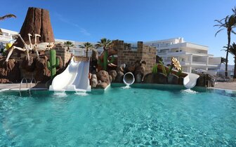 Iberostar Selection Lanzarote Park - bazén - letecký zájazd CK Turancar - Lanzarote, Playa Blanca Iberostar Selection Lanzarote Park - bazén - letecký zájazd CK Turancar - Lanzarote, Playa Blanca