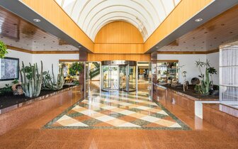 Blue Sea Costa Bastian - lobby - letecký zájazd CK Turancar - Lanzarote, Costa Teguise Blue Sea Costa Bastian - lobby - letecký zájazd CK Turancar - Lanzarote, Costa Teguise