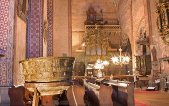 CK Turancar, autobusový poznávací zájazd, Gotická cesta Gemerom, interiér kostola v Štítniku